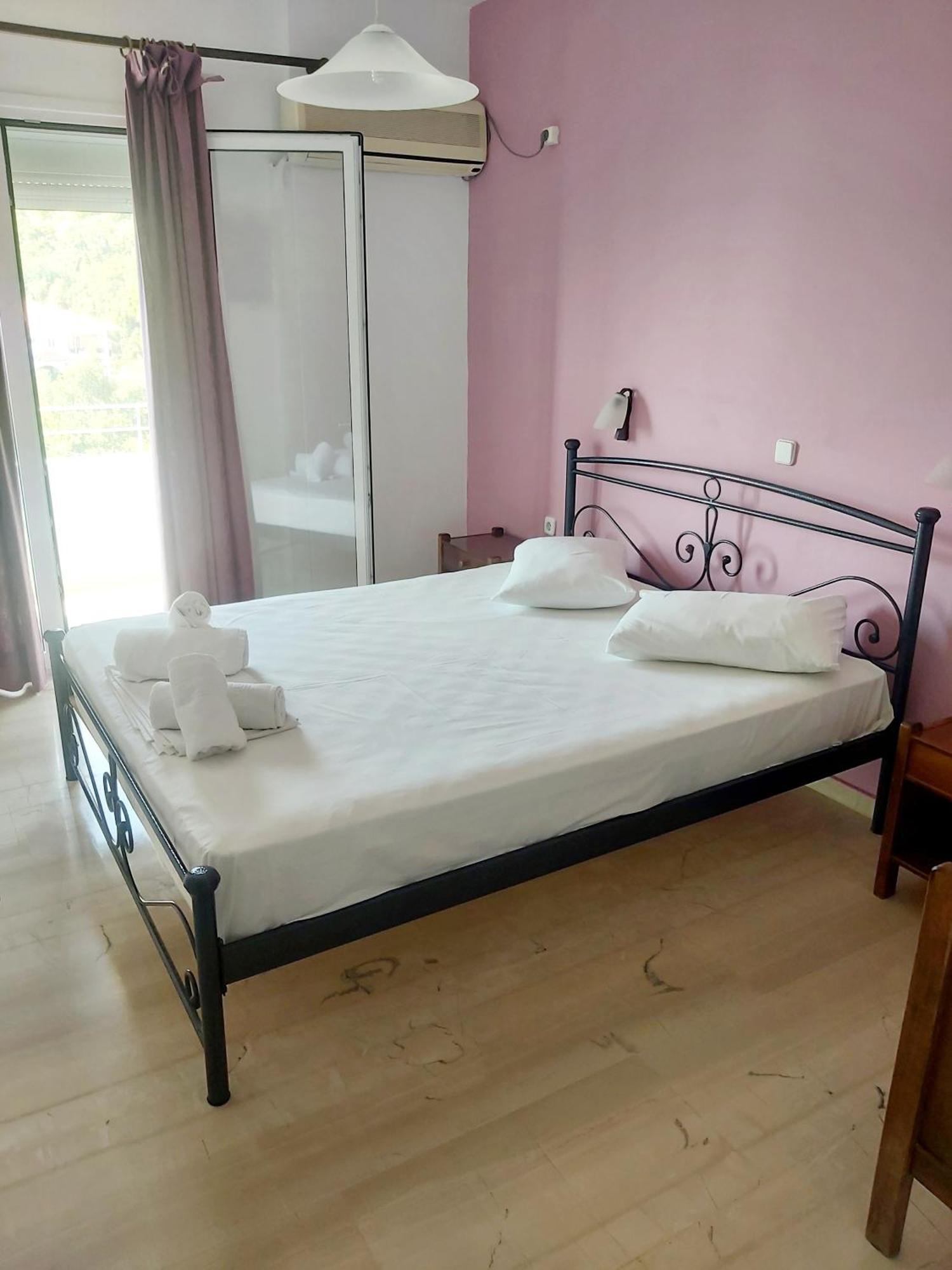 Filoxenia Hotel & Apartments Poros  Екстериор снимка